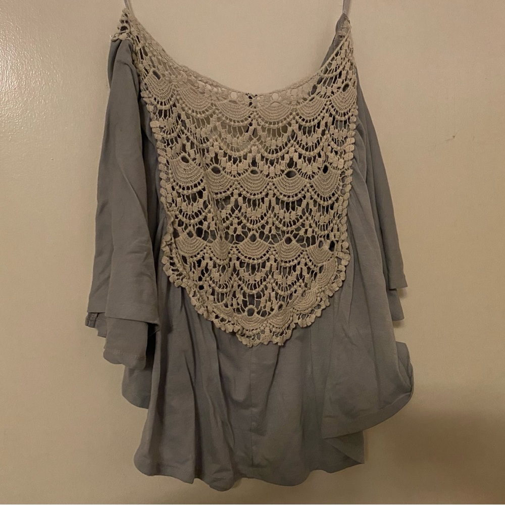 Aviva Dolman Cape Cut Top Crochet Lace Back - Picture 2 of 7